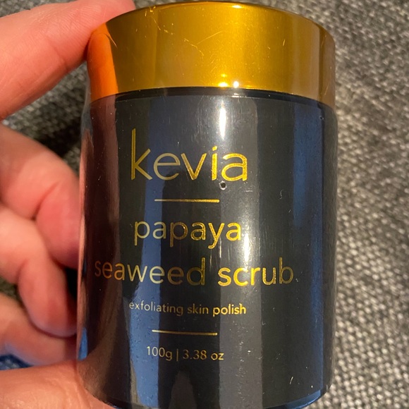 Beautiful 7” ceramic dish with 3.38 oz papaya seaweed scrub - Picture 4 of 4